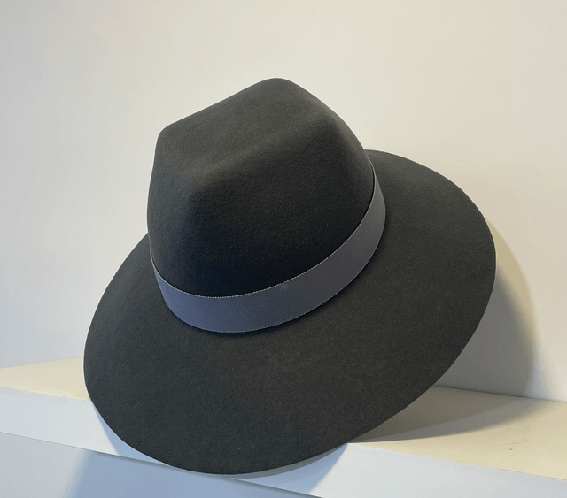 MARTIN / Dark grey