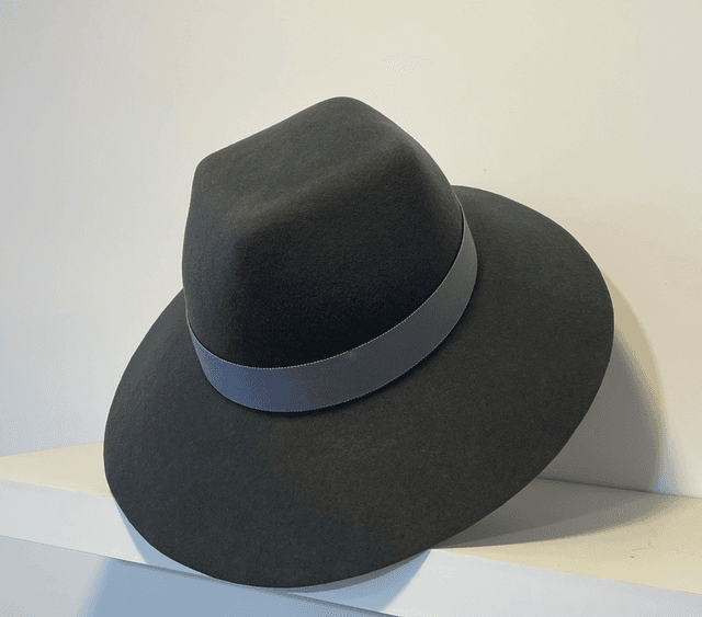 MARTIN / Dark grey
