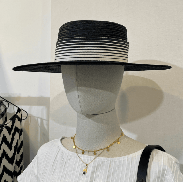 Le Canotier / Black